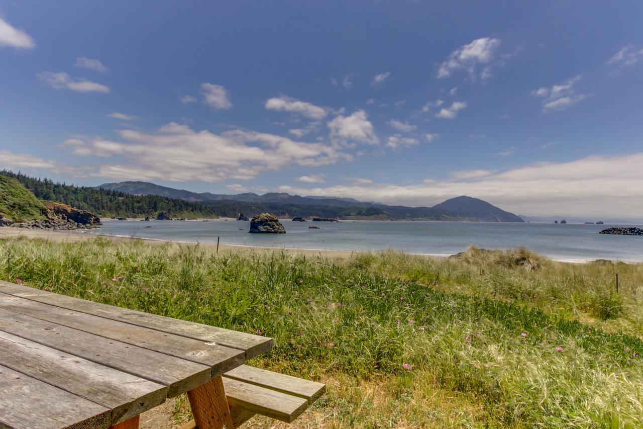 Whimsy By The Sea Villa Port Orford Luaran gambar